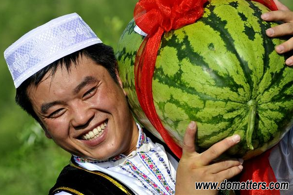 delicious-fruits-in-China-watermelon