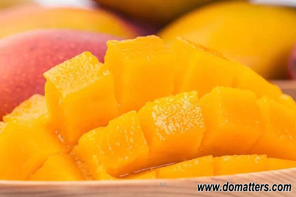 delicious-fruits-in-China-mango-Sichuan